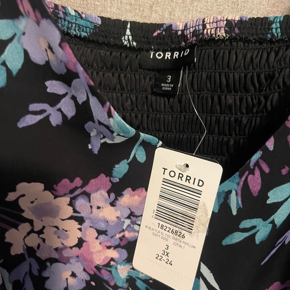 Torrid Floral Tank Top - Picture 4 of 9